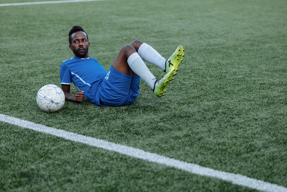 how often should a soccer player train
